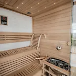 Apartment Viso In Odyssey Pool &