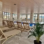 Viso In Odyssey Pool & * Mamaia