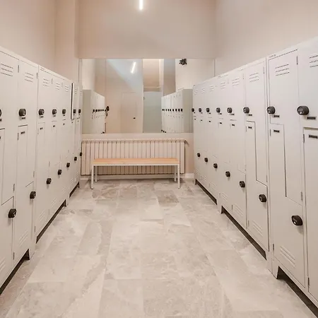 Viso In Odyssey Indoor Pool & *