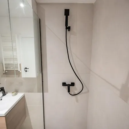 Viso In Odyssey Indoor Pool &