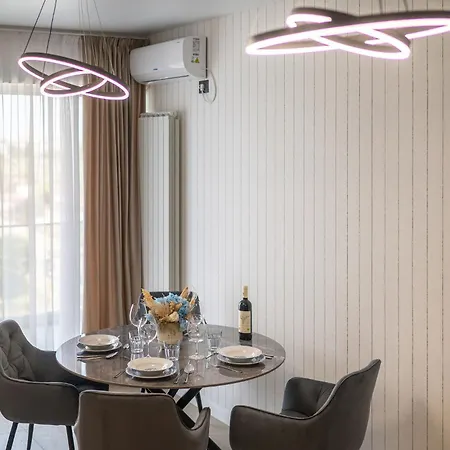 Viso In Odyssey Indoor Pool & * Mamaia