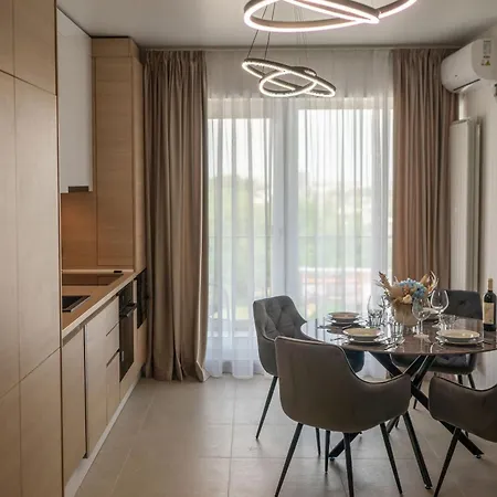 Viso In Odyssey Indoor Pool & Apartamento Mamaia