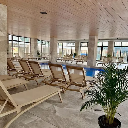 Viso In Odyssey Indoor Pool & * Mamaia