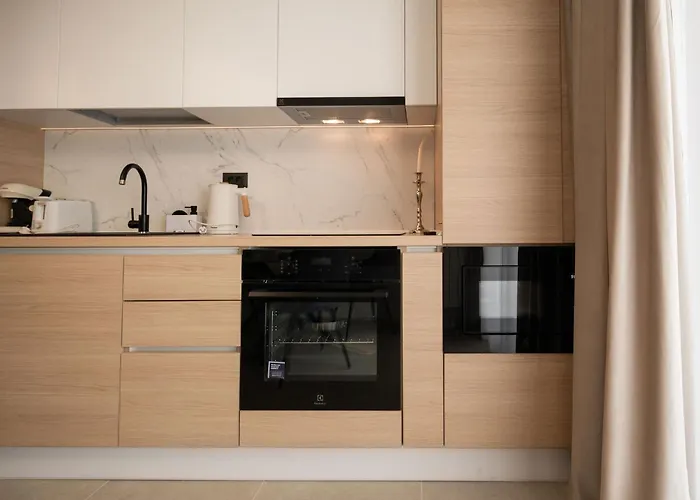 Viso In Odyssey Pool & Mamaia