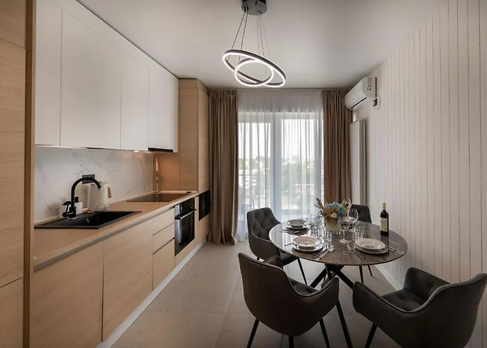 Viso In Odyssey Pool & *