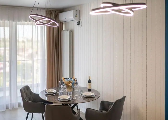 Viso In Odyssey Pool & * Mamaia