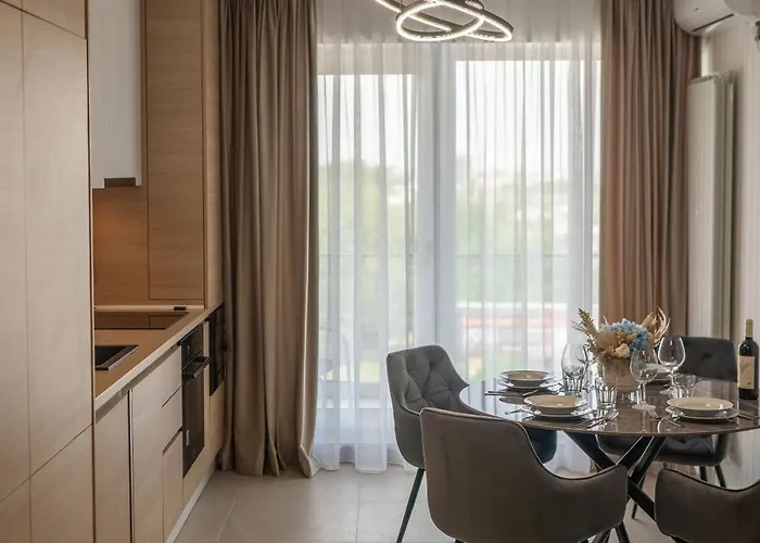 Viso In Odyssey Pool & Apartamento Mamaia