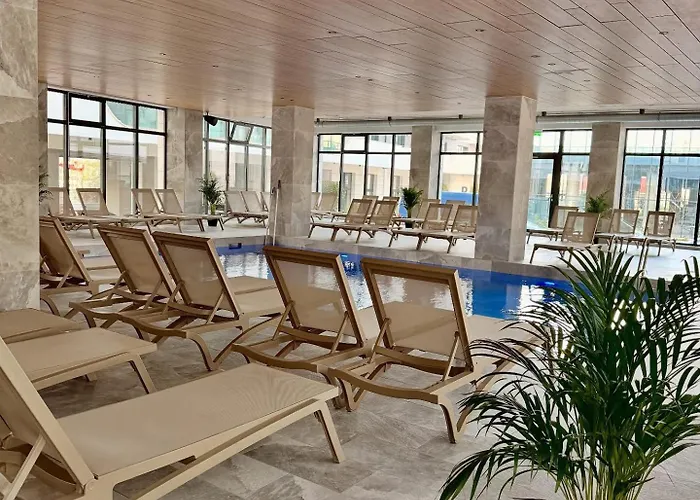 Viso In Odyssey Pool & * Mamaia